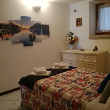 Appartamento Borgo Antico Oliveto Lario Exterior photo