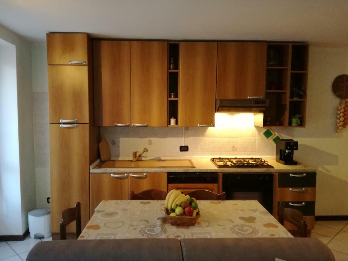 Appartamento Borgo Antico Oliveto Lario Exterior photo