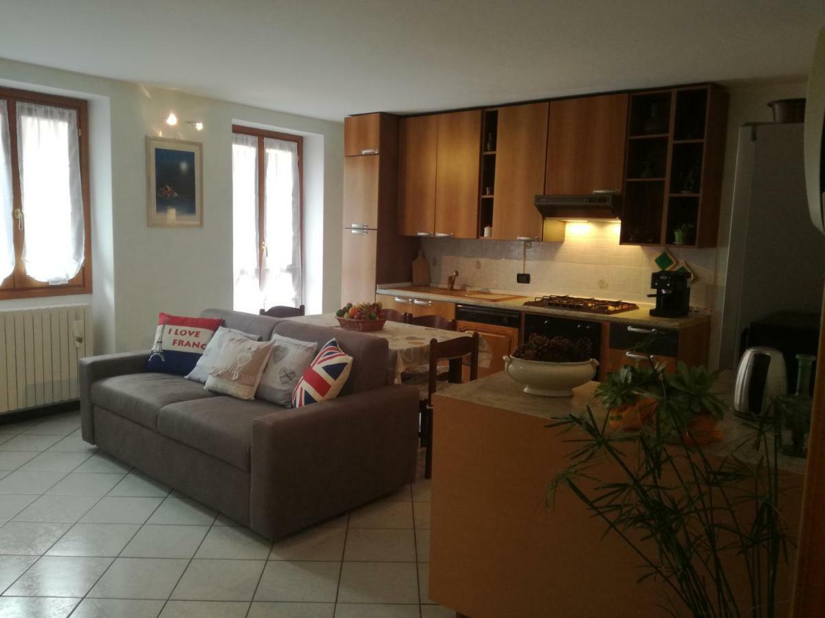 Appartamento Borgo Antico Oliveto Lario Exterior photo